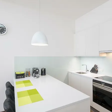 Apartment Near City Centre With Parking Place Praag Buitenkant foto
