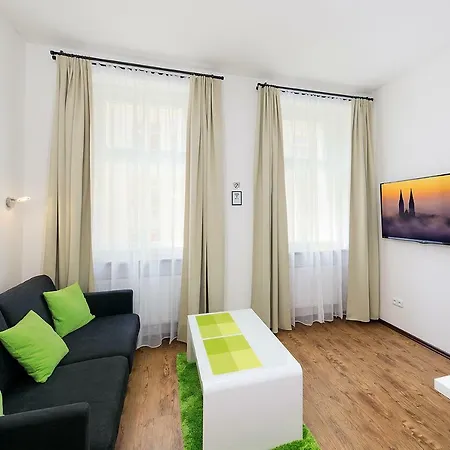 Apartment Near City Centre With Parking Place Praag Buitenkant foto