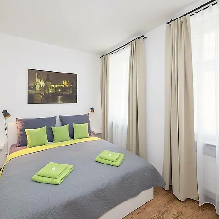 Apartment Near City Centre With Parking Place Praag Buitenkant foto